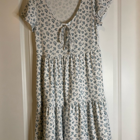 See you Monday white blue flowers dress size M - Picture 2 of 4